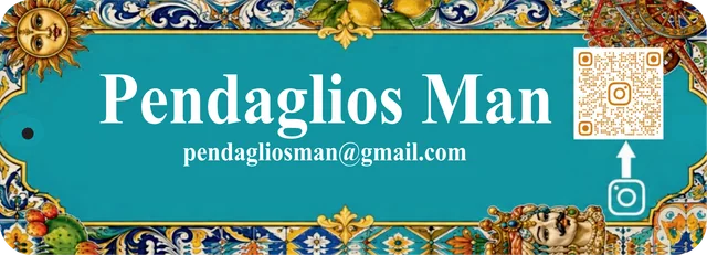 Il cartellino di Pendaglio's Man con le maioliche siciliane